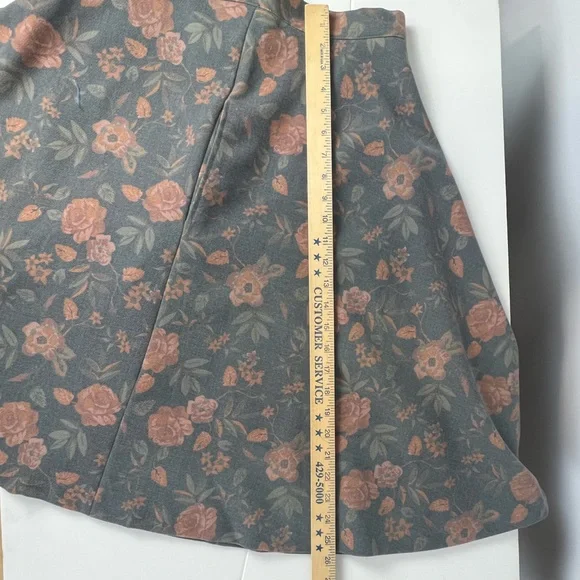 Modcloth Floral A-Line Skirt in Gray and Brown - Picture 3 of 7